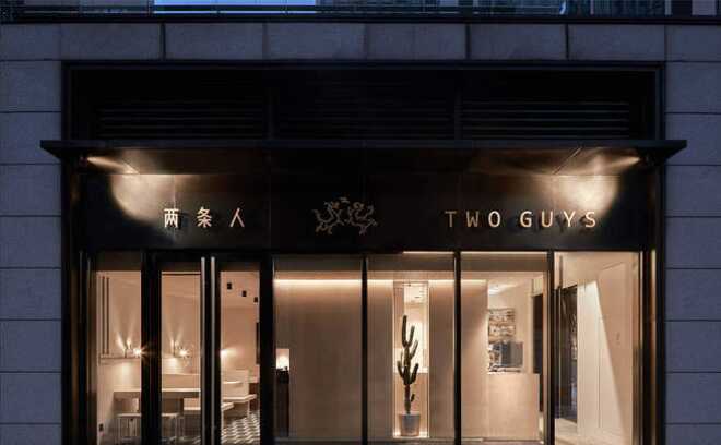 软装设计天花板!探秘咖啡馆的暗调美学✨​